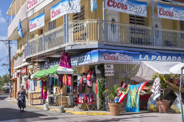Turistické obchody ve městě boqueron, puerto rico — Stock fotografie