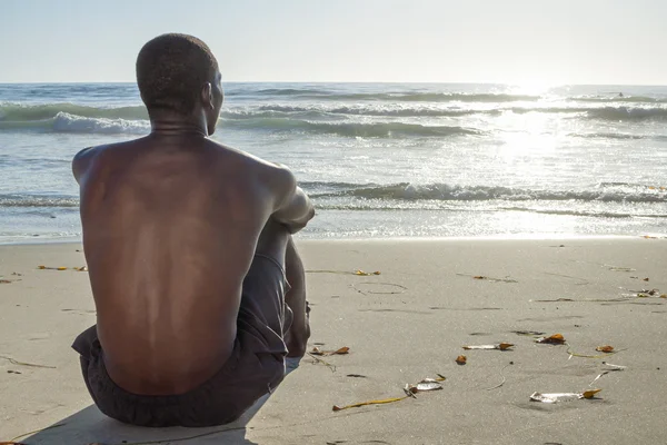 Литой человек это. Литой человек это. Литой человек это. Афроамериканцы на солнце. Литой человек это.