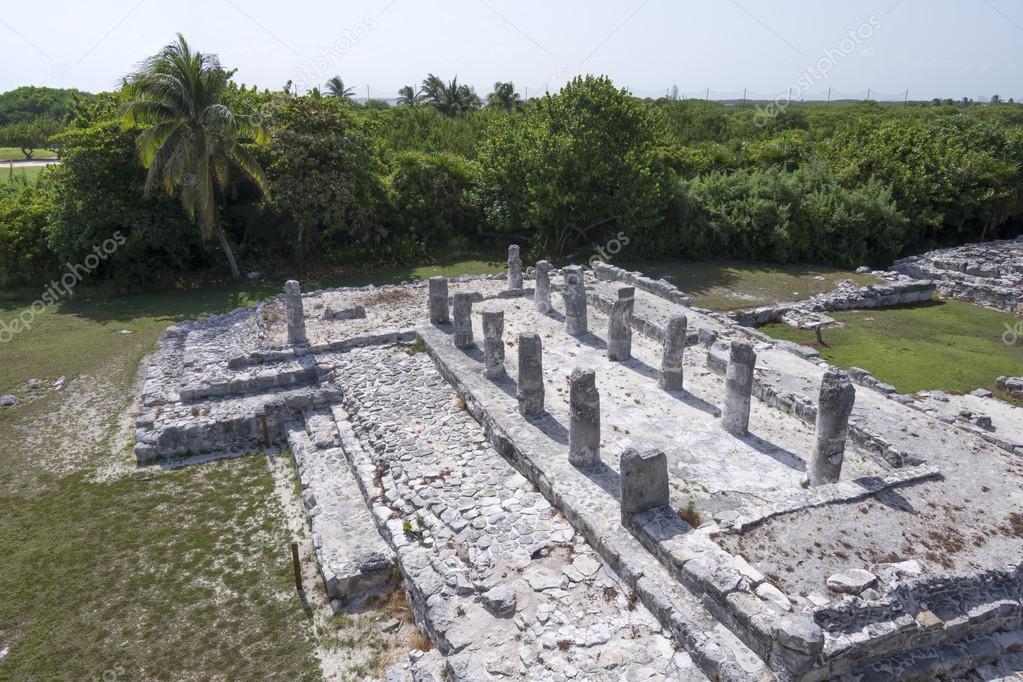 El Rey ruins in Cancun Stock Photo by ©czuber 81489888