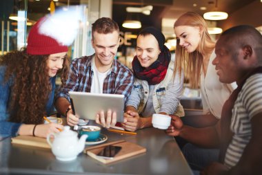 çocuklar ve kız ağ