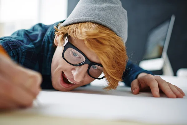 Young man drawing sketch — Stock Photo, Image