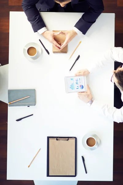 Geschäftspartner treffen sich — Stockfoto