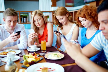 kızlar ve erkekler için sms okuma