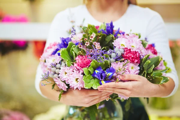 Beautiful bouquet of flowers — Stock Photo, Image