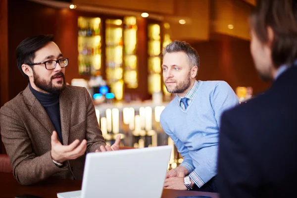 Businessmen having meeting — Stock Photo, Image