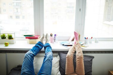 Genç adam ve kızı 