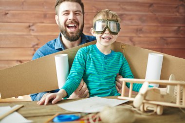 Sevimli çocuk ve babası 