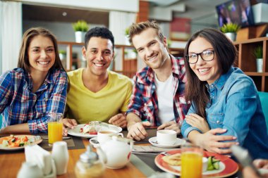 Café genç arkadaşlar