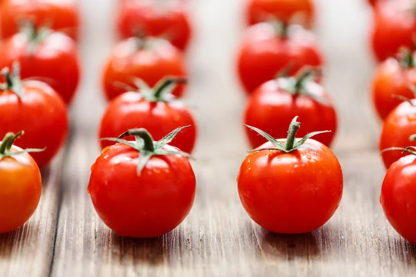 Fresh ripe tomatoes — Stock Photo, Image