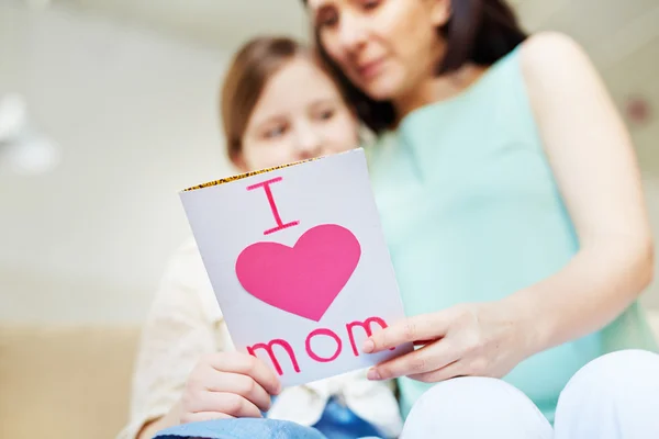 Jonge vrouw met dochter — Stockfoto