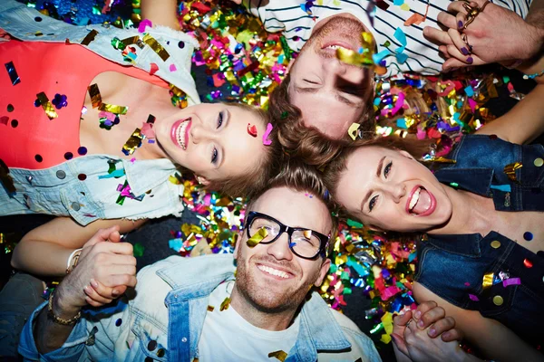 Amigos disfrutando de fiesta — Foto de Stock