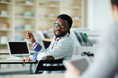 meslektaşım söz Yöneticisi