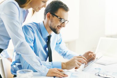 Touchpad ile ağ iş arkadaşları