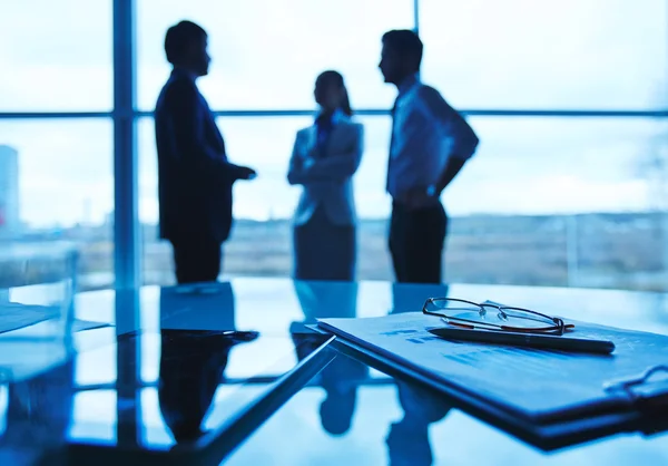 Financial report on table — Stock Photo, Image