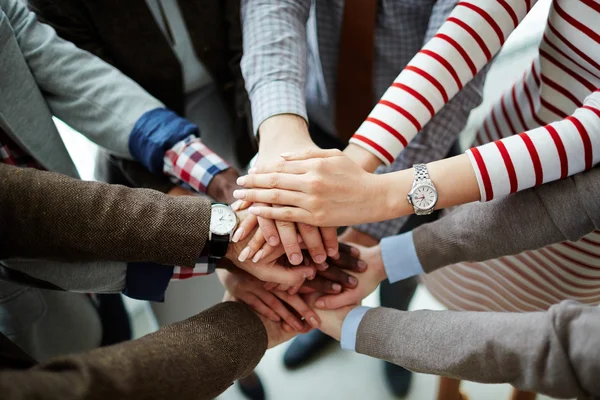 Haufen Hände machen — Stockfoto