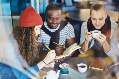 insanlar yapım notları