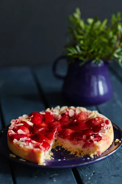 Homemade strawberry pie — Stock Photo, Image