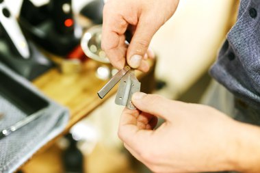 berberin elinde ustura