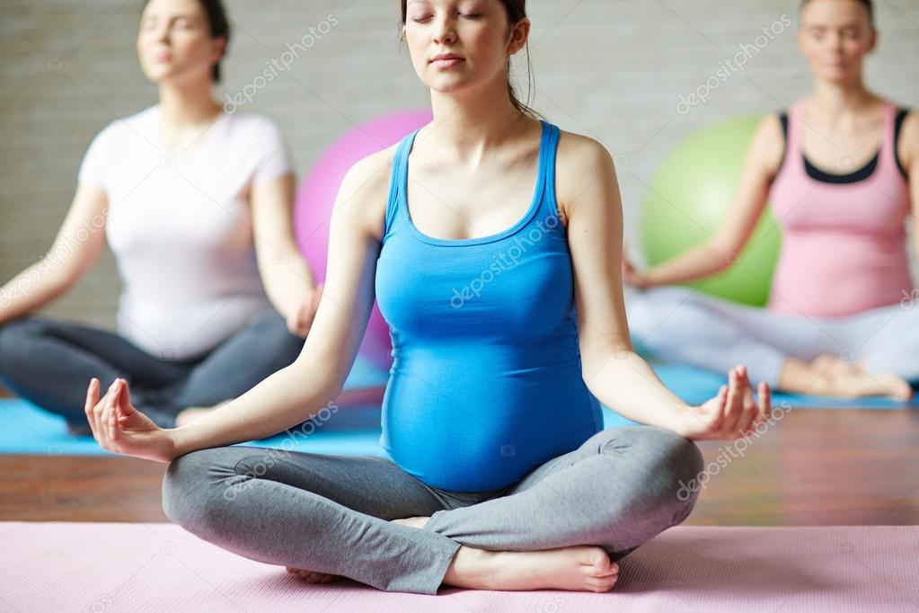 Pregnancy Yoga Exercise Pregnant Woman Doing Asana Sukhasana Easy Yoga Pose  Outdoors On Grass Lawn With Dandelions In Summer Pregnant Woman Doing Asana  Sukhasana Outdoors Photo Background And Picture For Free Download -