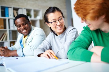 Öğrenciler tatilinde etkileşim