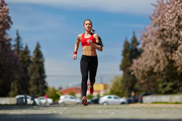 Fitness kvinna kör — Stockfoto