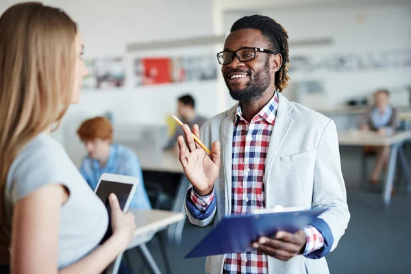 Unga kollegor consulting — Stockfoto