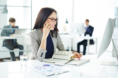 Güzel Sekreter çalışma