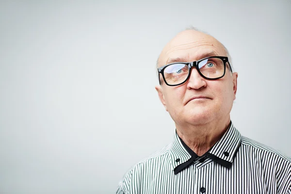 Uomo anziano in occhiali da vista — Foto Stock