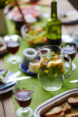 limonata ve organik şarap