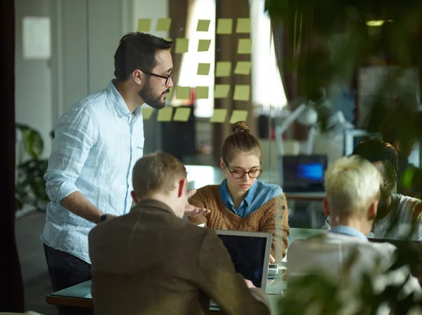 Young businesspeople at meeting — Stock Photo, Image