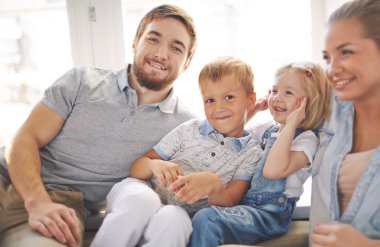 Neşeli neşeli aile dört