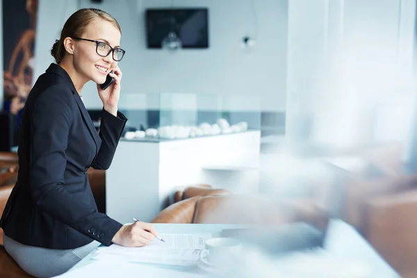 Beschäftigter Arbeiter — Stockfoto