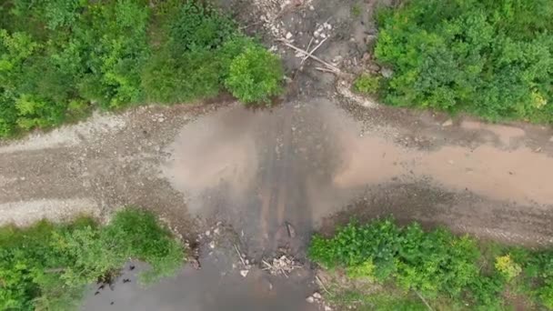 Tiro Aéreo Con Zoom Hombre Irreconocible Conduciendo Quad Bike Rojo — Vídeo de stock