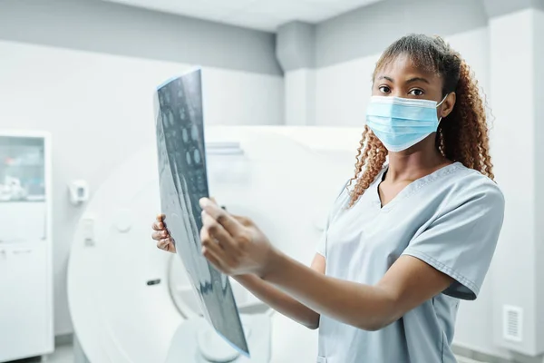 Mature Doctor Lab Coat Making Notes Medical Record Talking Patient — Stock Photo, Image