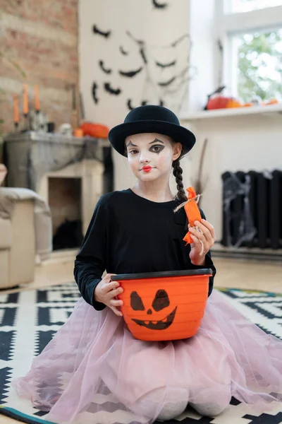 Portrait Beautiful Girl White Face Sitting Carpet Room Decorated Halloween — Stock Photo, Image