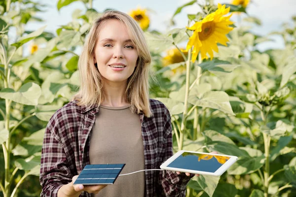 Happy Young Blond Female Workwear Holding Digital Tablet Plugged Solar — Stock Photo, Image