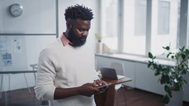 Medium Portrait Shot Footage Young Adult African American Man Beard — Stock Video