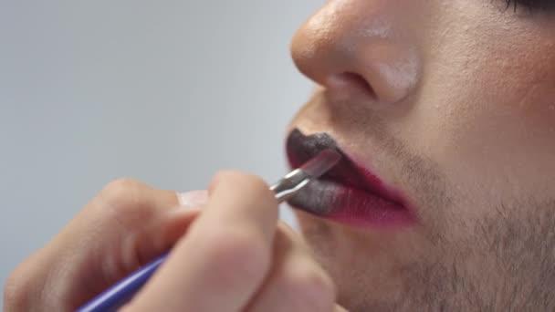 Sequence Shots Unrecognizable Mua Dyeing Beard Male Model Mascara Applying — Stock Video