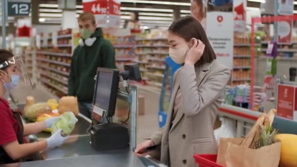 Medium Footage Young Asian Girl Buying Healthy Products Supermarket Doing — Vídeo de Stock