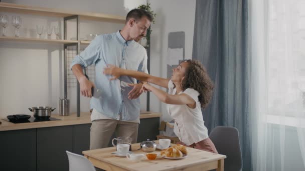 Medium Slow Motion Shot Irritated Married Couple Fighting Kitchen Having — Stock Video