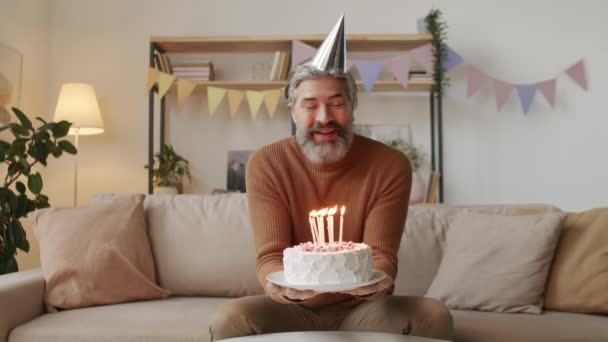 Foto Punto Vista Medio Del Hombre Mediana Edad Caucásico Barbudo — Vídeo de stock