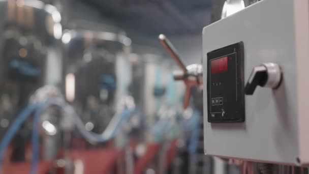 Closeup Unrecognizable Brewery Worker Setting Temperature Sensor Screen Brewing System — Stock Video