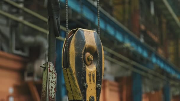 Tilting Close Crane Hook Made Steel Heavy Industrial Lifting — Vídeos de Stock