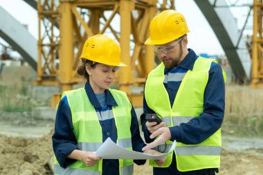 İnşaat alanında çalışanlar