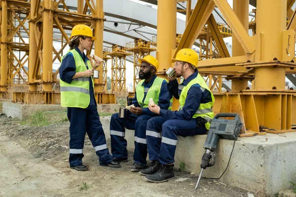 Kaffeepause auf Baustelle — Stockfoto