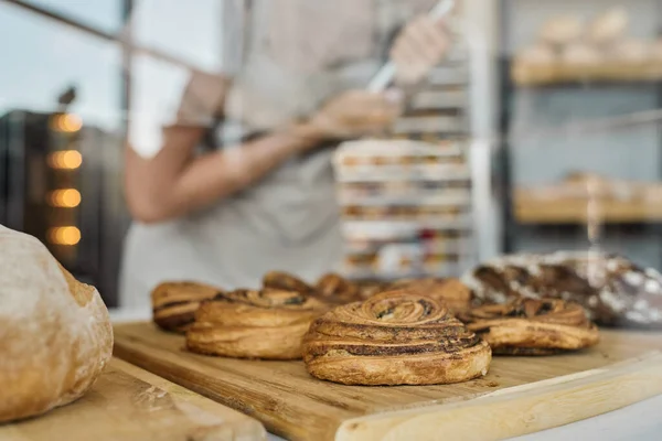 Pasticceria fresca in mostra — Foto Stock