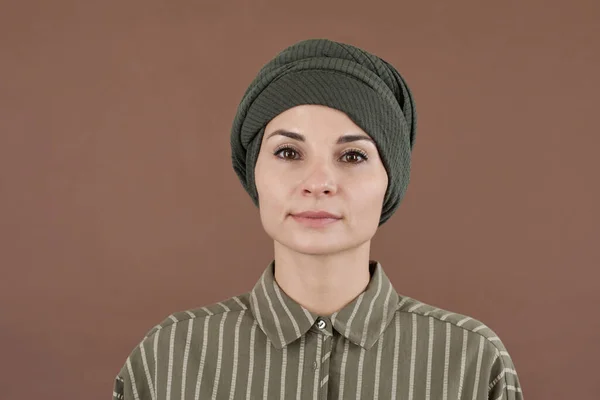Donna musulmana in turbante — Foto Stock