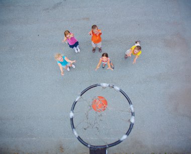 Küçük basketbolcular