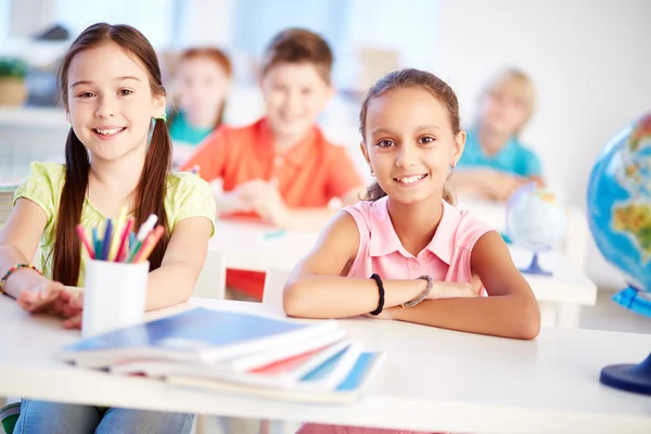 Adorabile ragazze a lezione — Foto Stock