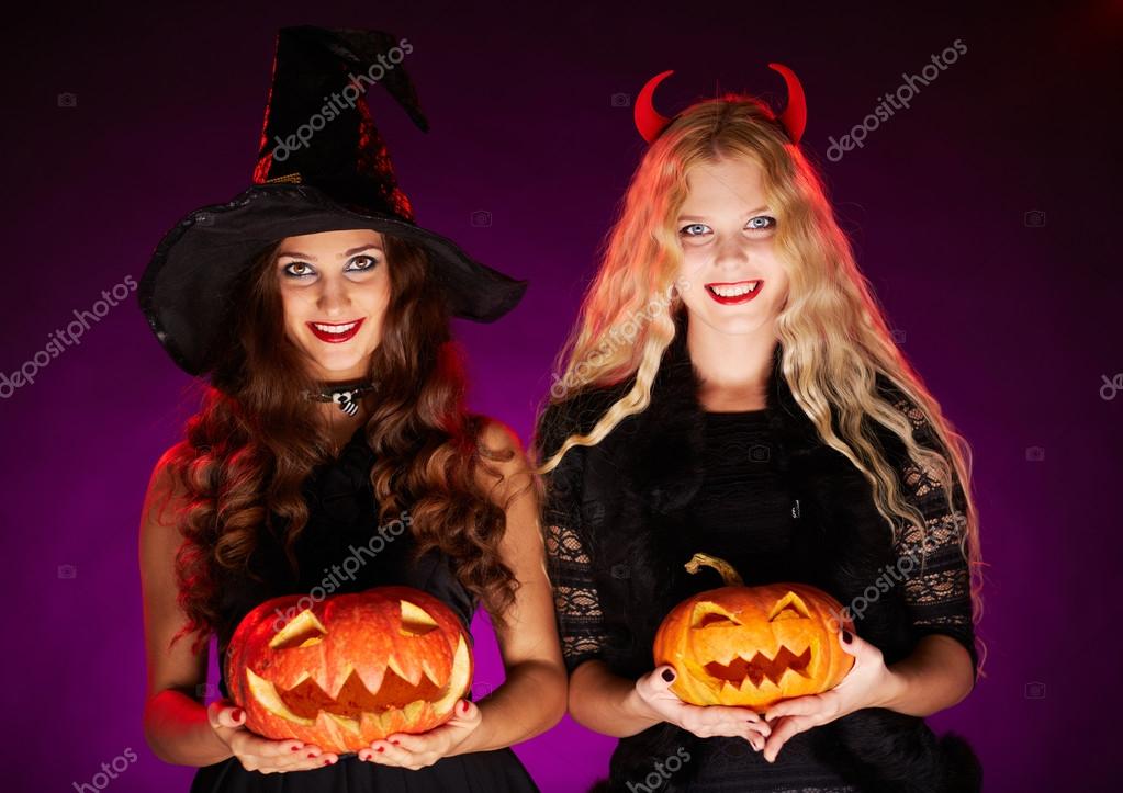 Brujas de halloween fotos de stock, imágenes de Brujas de halloween sin royalties | Depositphotos Brujas de halloween fotos de stock, imágenes de Brujas de halloween sin royalties | Depositphotos